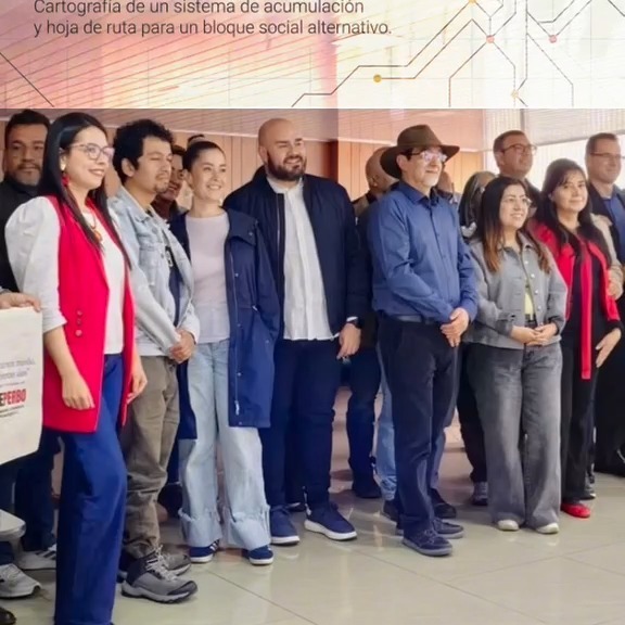 Cuarta clase de la Escuela Sindical de SINDEPERBO:

Agradecemos al doctor en Historia Frank Molano Camargo por dictarnos la charla: 📚 “Colombia Contemporánea: Territorio, Clases y Poder en la Hidra Capitalista”.

En 2027 continuaremos fortaleciendo la formación sindical: aprendiendo, debatiendo y construyendo pensamiento crítico.